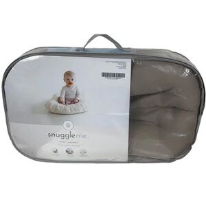 Snuggle Me Infant Lounger in Gray